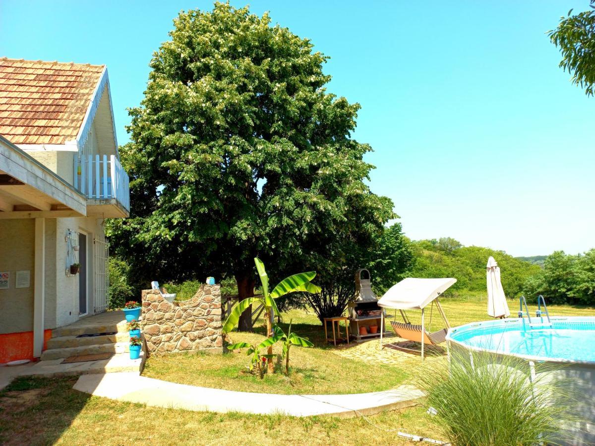 Honey Hill Apartment Fruska Gora Cerevic エクステリア 写真